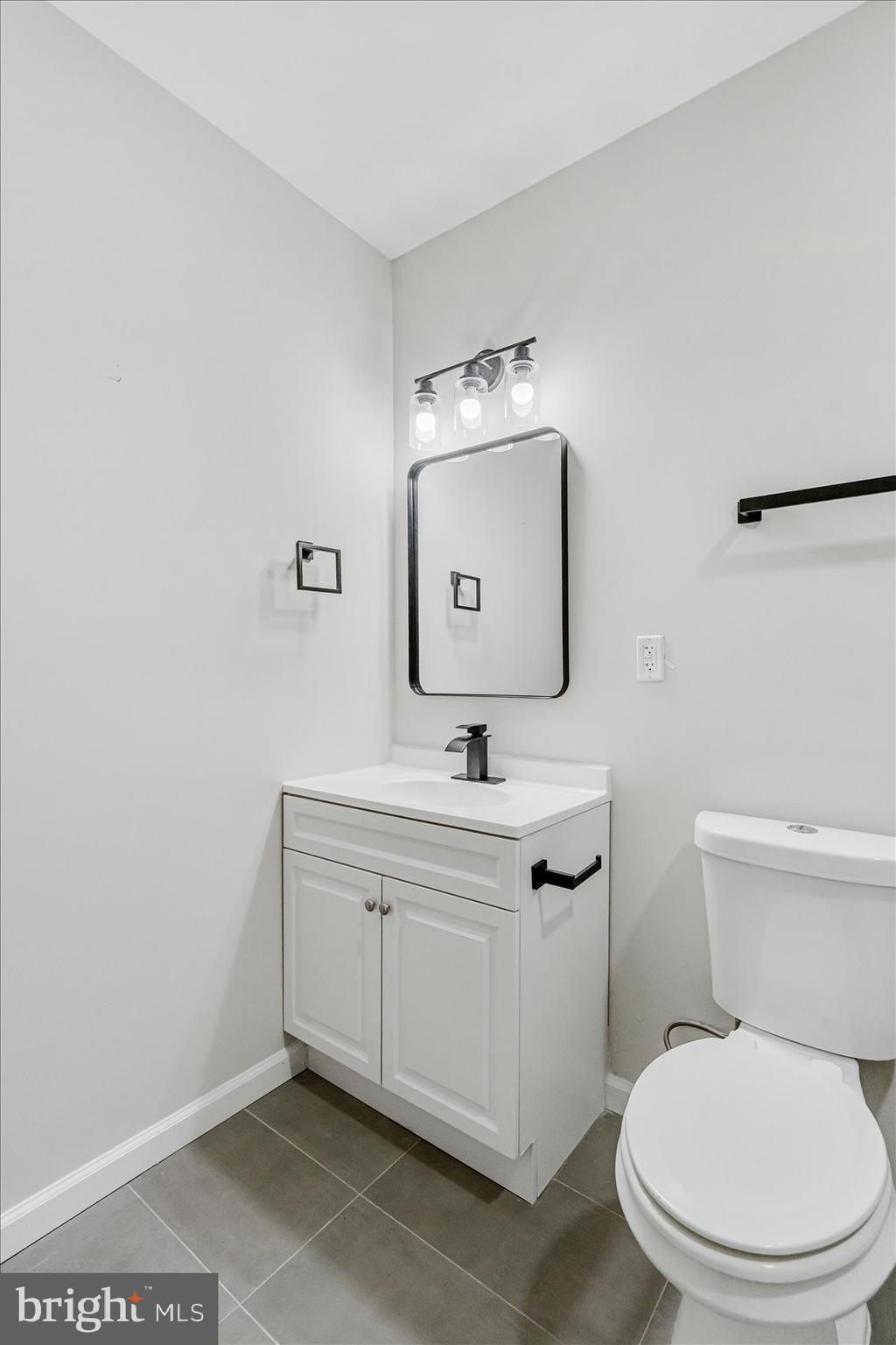 BROADWAY EAST - Residential