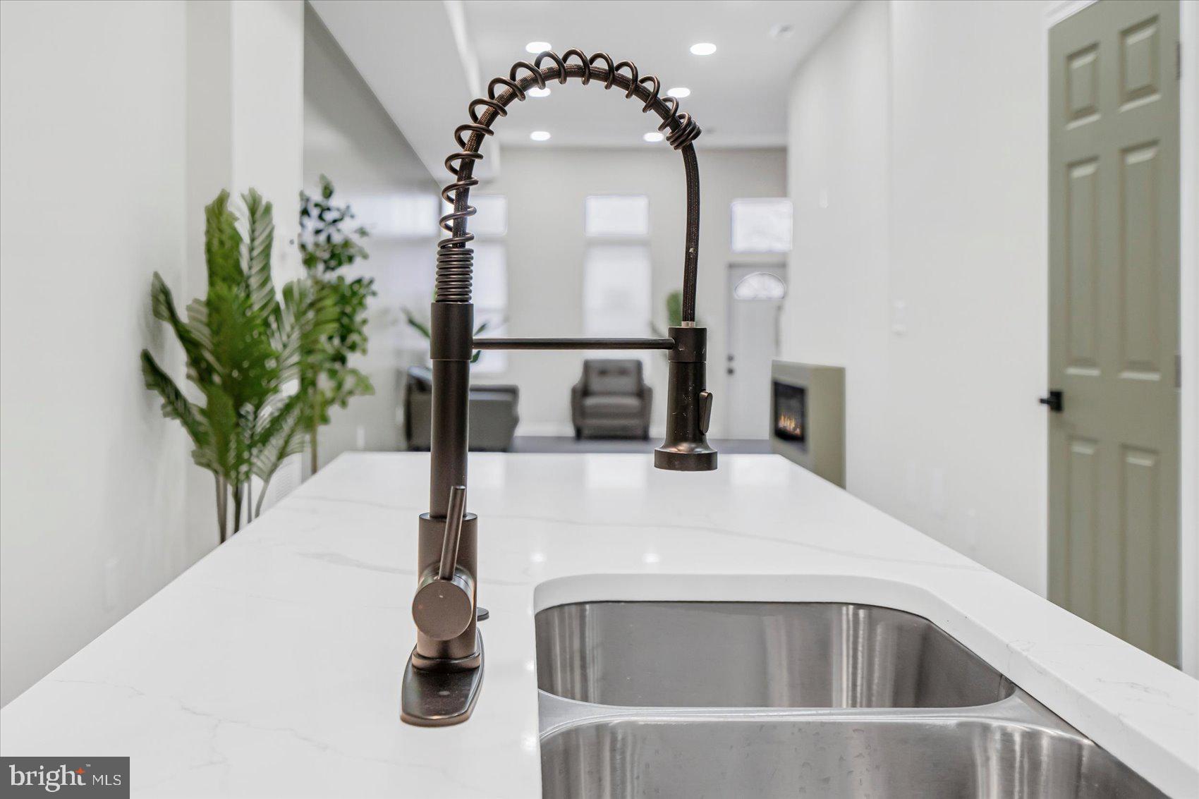 BROADWAY EAST - Residential