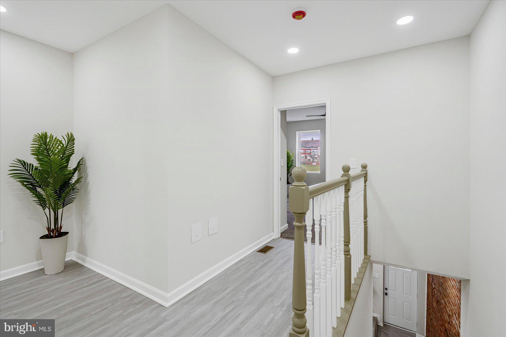 BROADWAY EAST - Residential