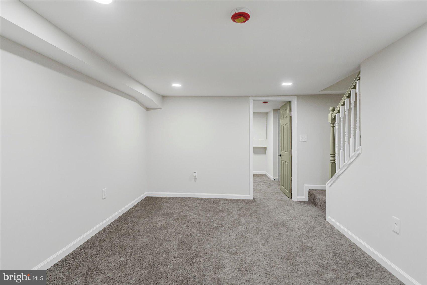 BROADWAY EAST - Residential