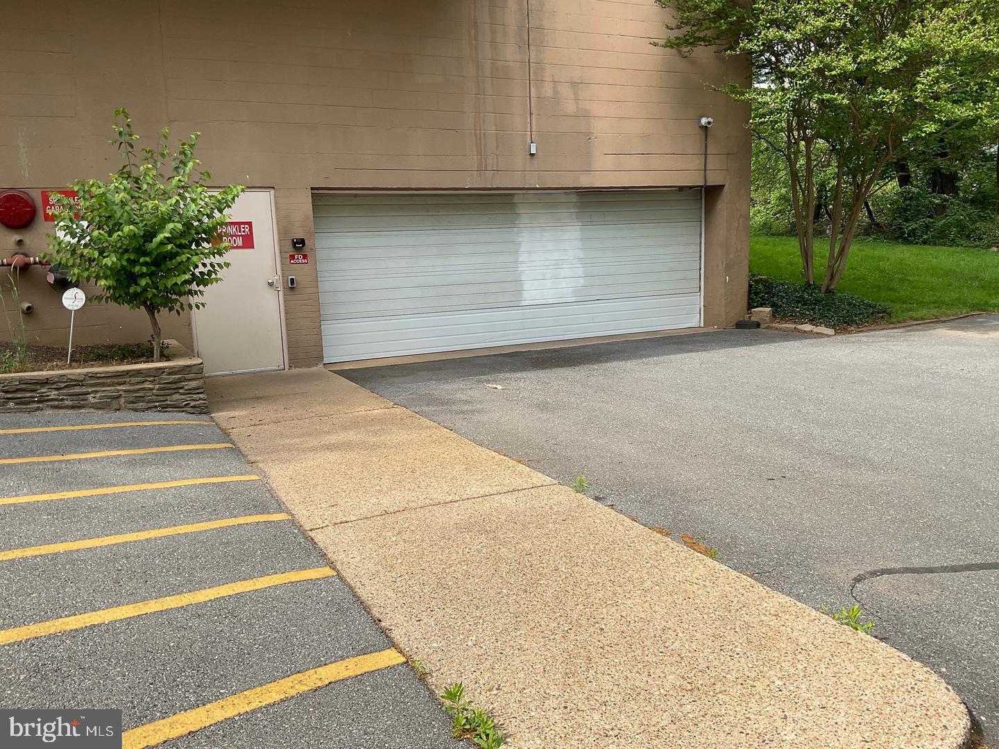 THAYER TOWERS - Residential Lease