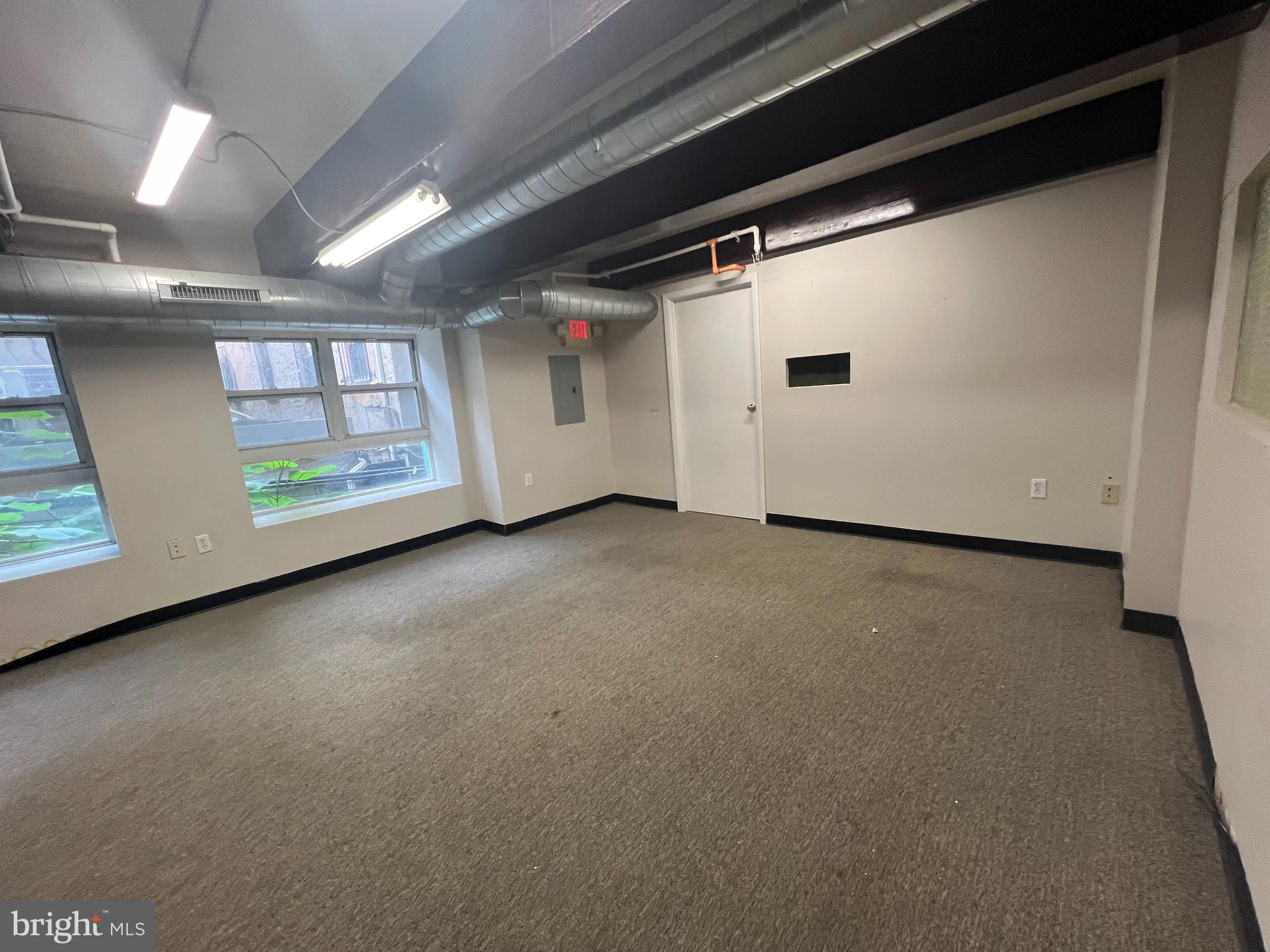 CHINATOWN - Commercial Sale