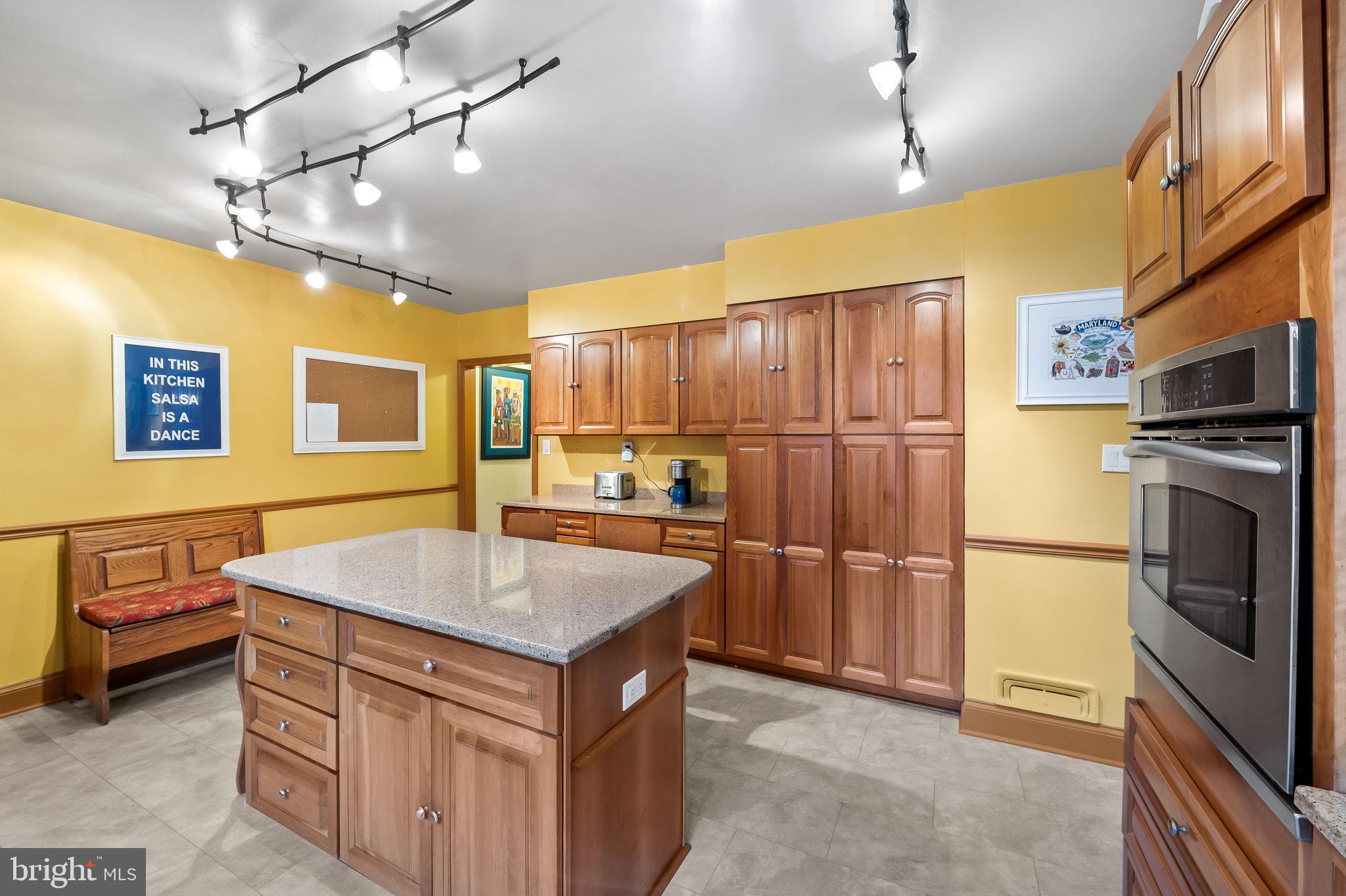 HOMELAND HISTORIC DISTRICT - Residential