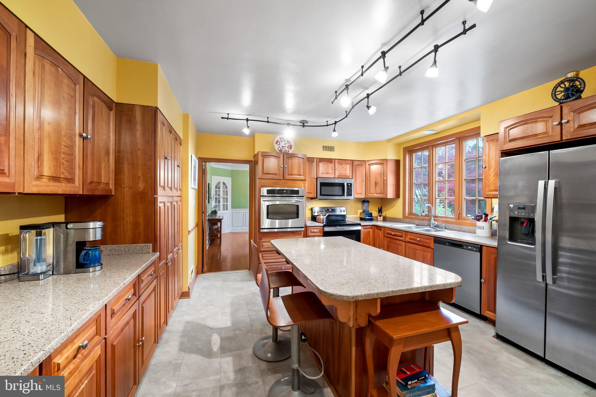 HOMELAND HISTORIC DISTRICT - Residential