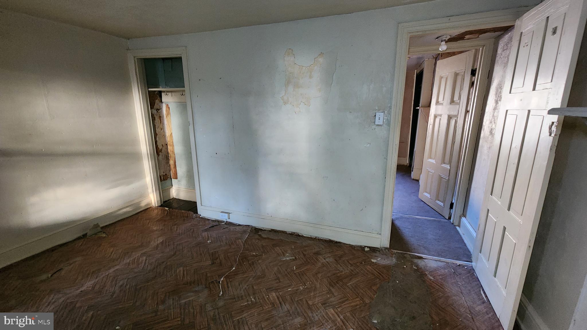 FAIRMOUNT - Residential