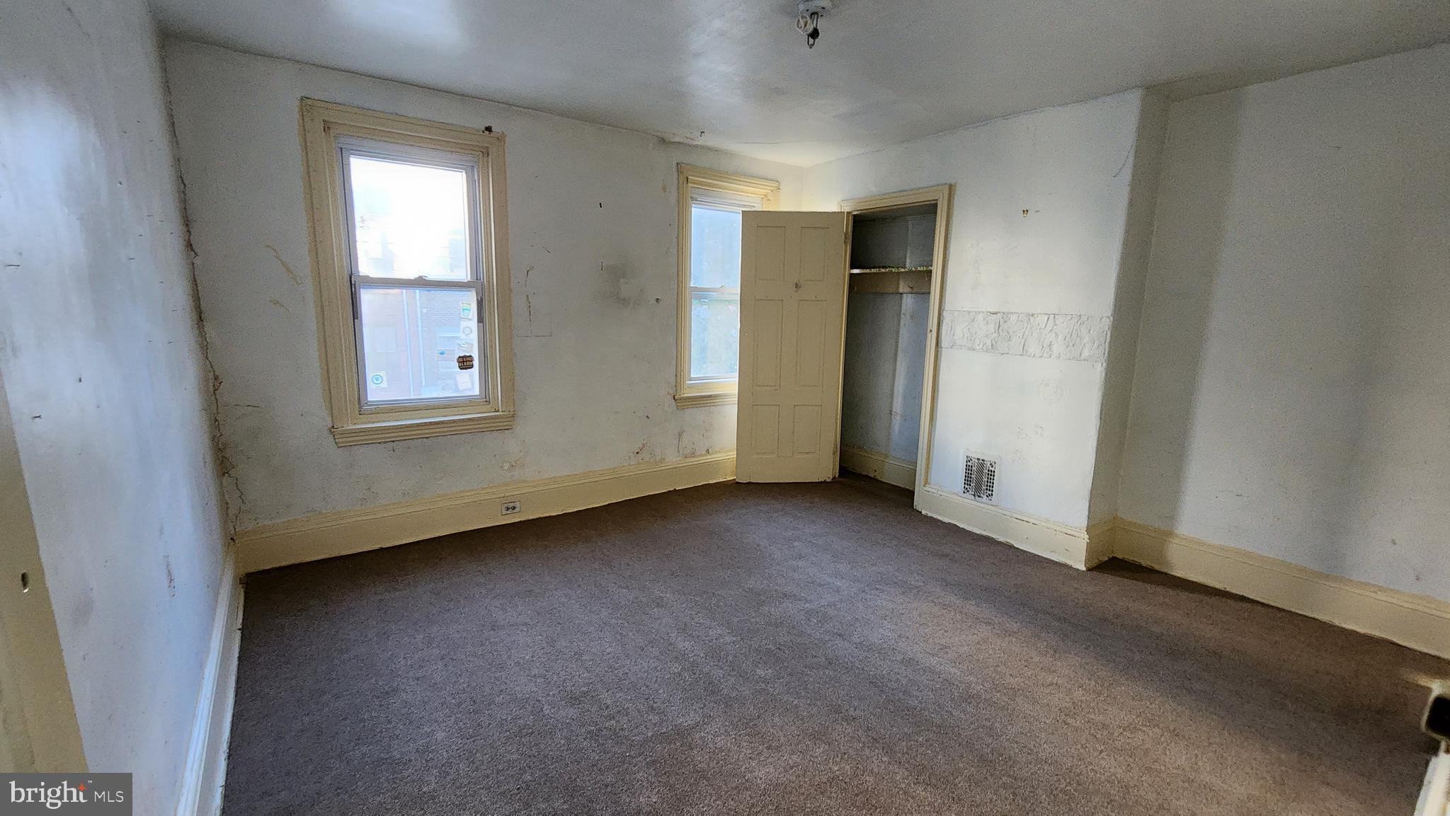 FAIRMOUNT - Residential