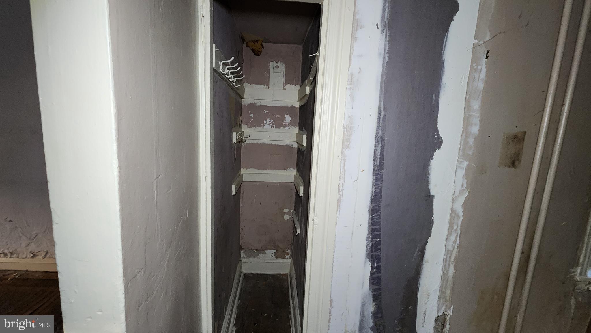 FAIRMOUNT - Residential