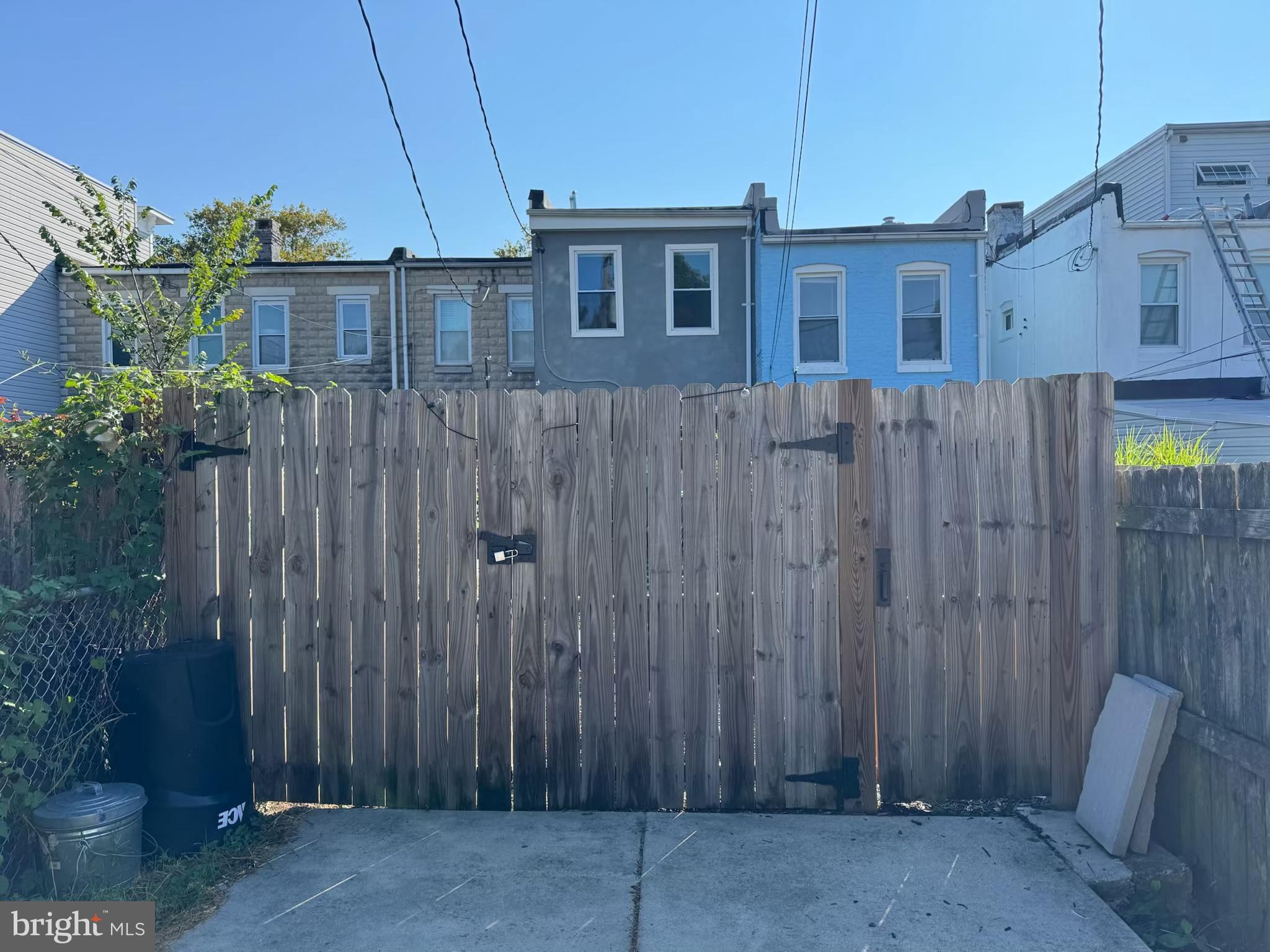 HAMPDEN HISTORIC DISTRICT - Residential Lease