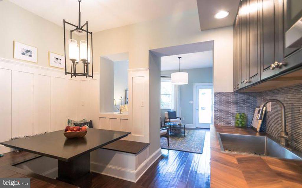 HAMPDEN HISTORIC DISTRICT - Residential Lease