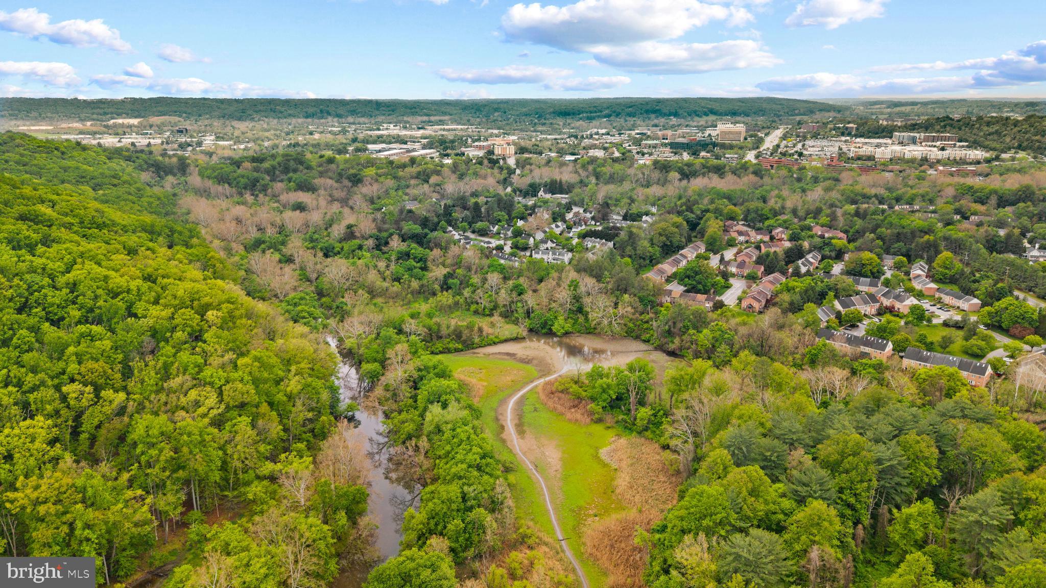 HUNTERS RUN - Residential