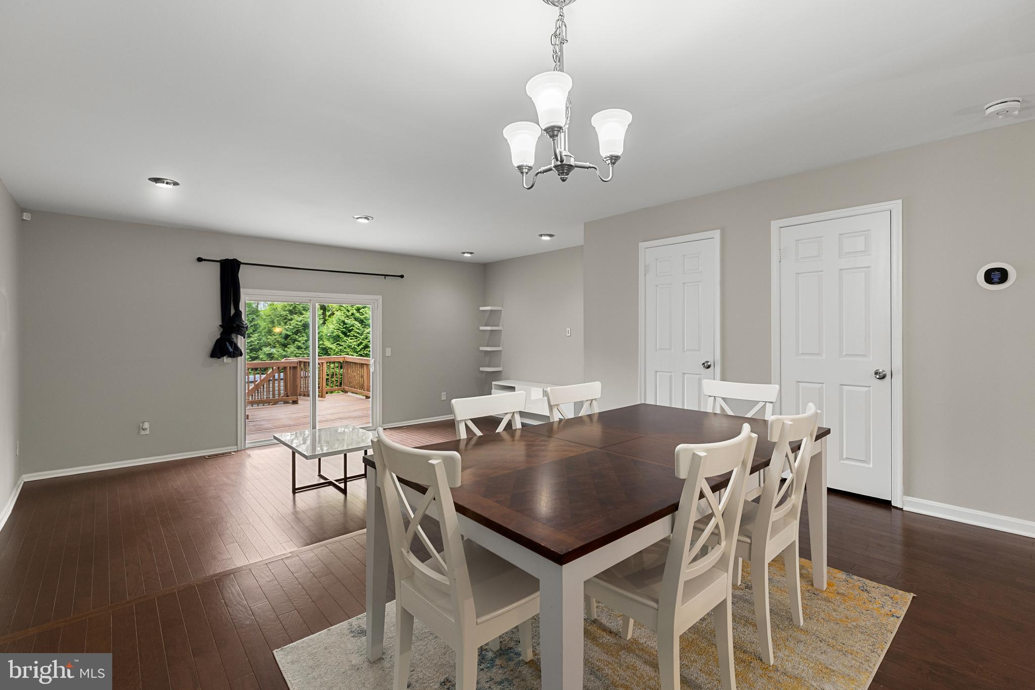 HUNTERS RUN - Residential
