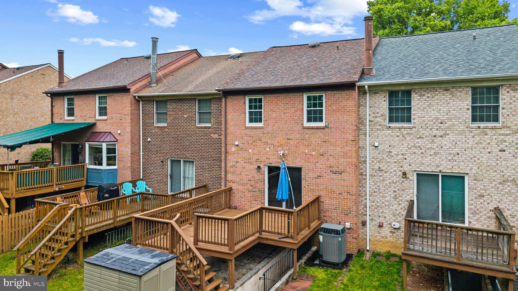 HUNTERS RUN - Residential