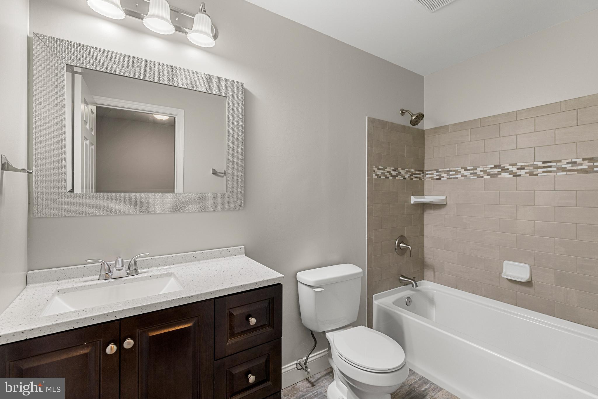 HUNTERS RUN - Residential