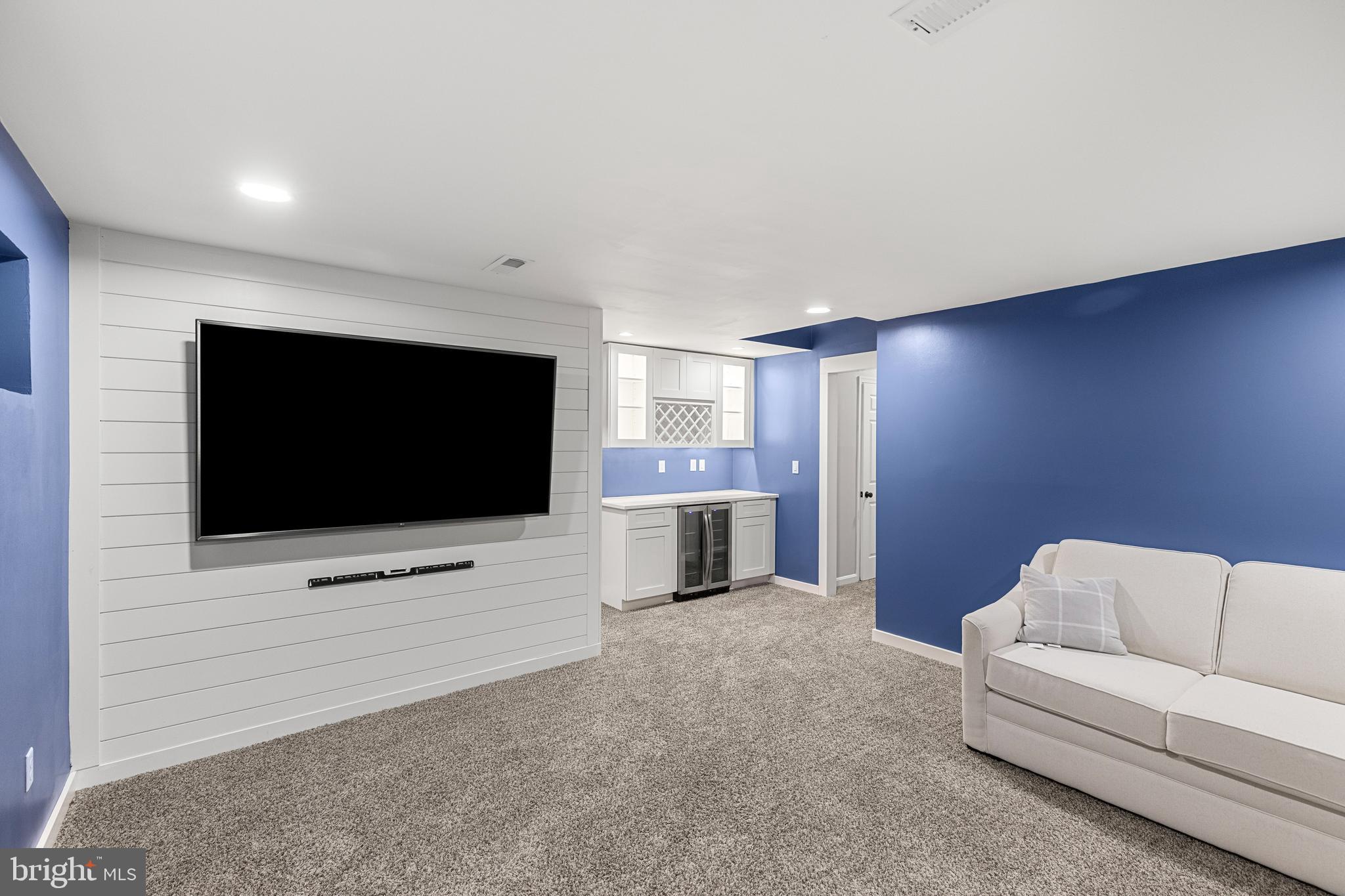 HUNTERS RUN - Residential