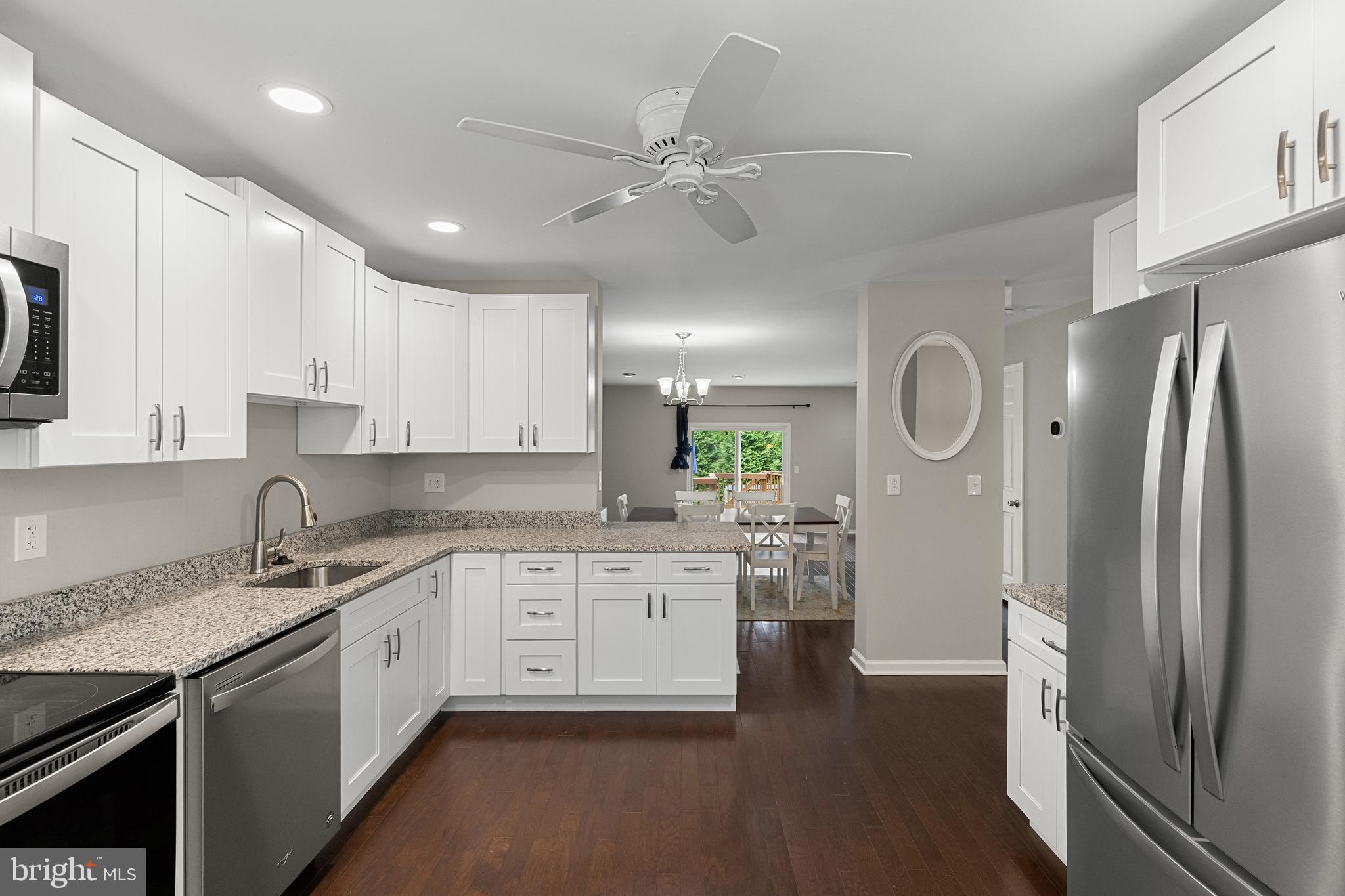 HUNTERS RUN - Residential