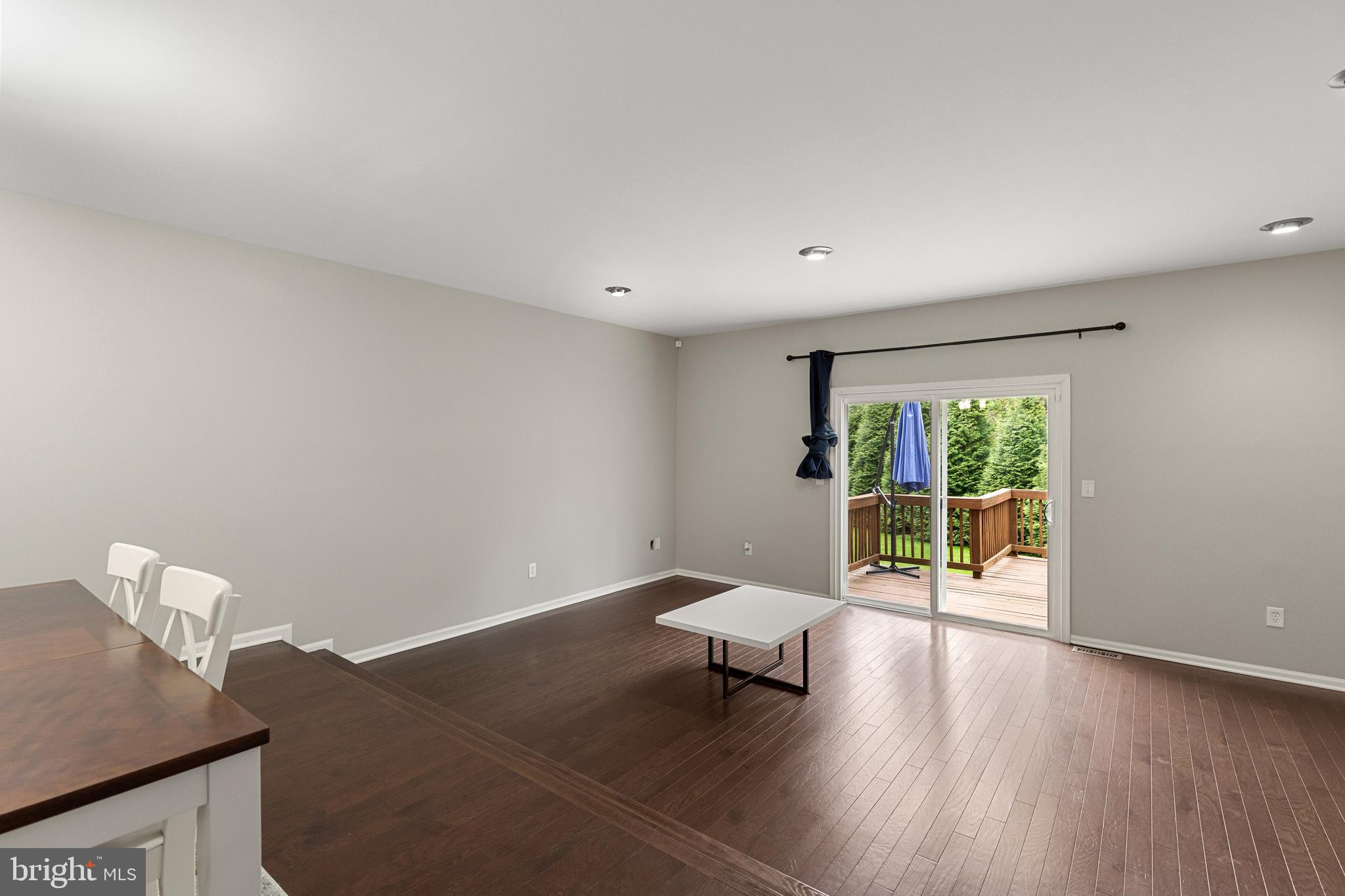 HUNTERS RUN - Residential