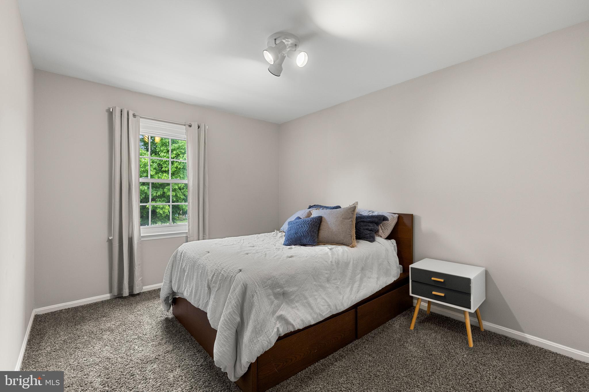 HUNTERS RUN - Residential