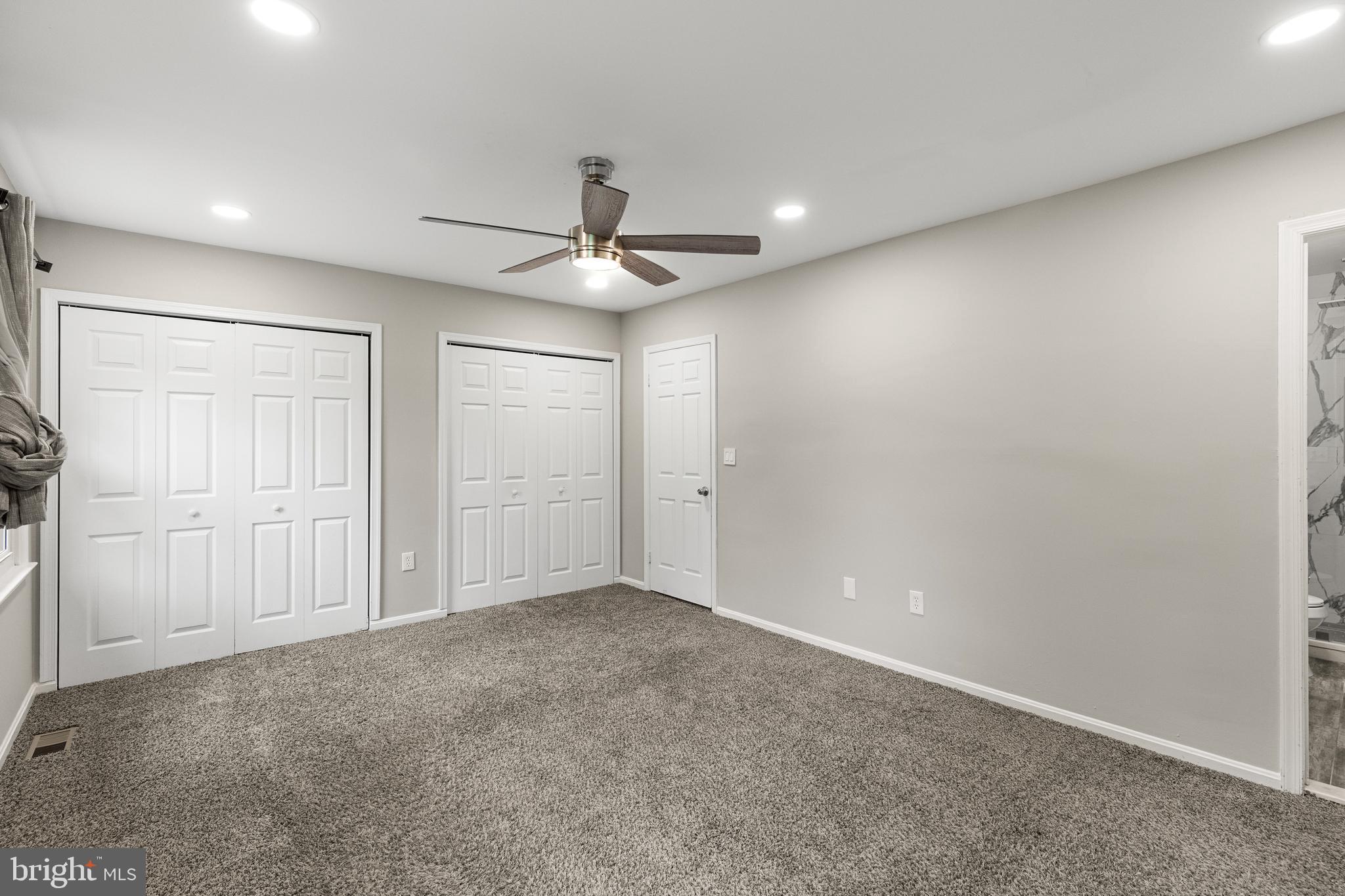 HUNTERS RUN - Residential