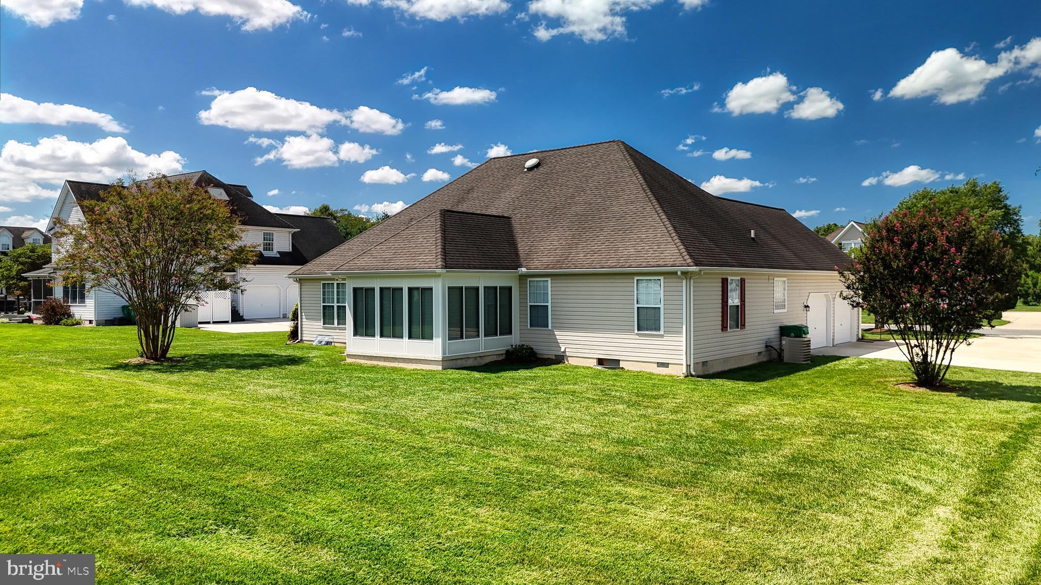 464 ORCHARD GROVE DRIVE