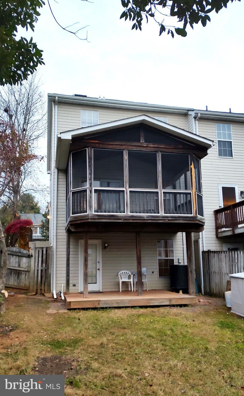 COUNTRY WALK - Residential Lease