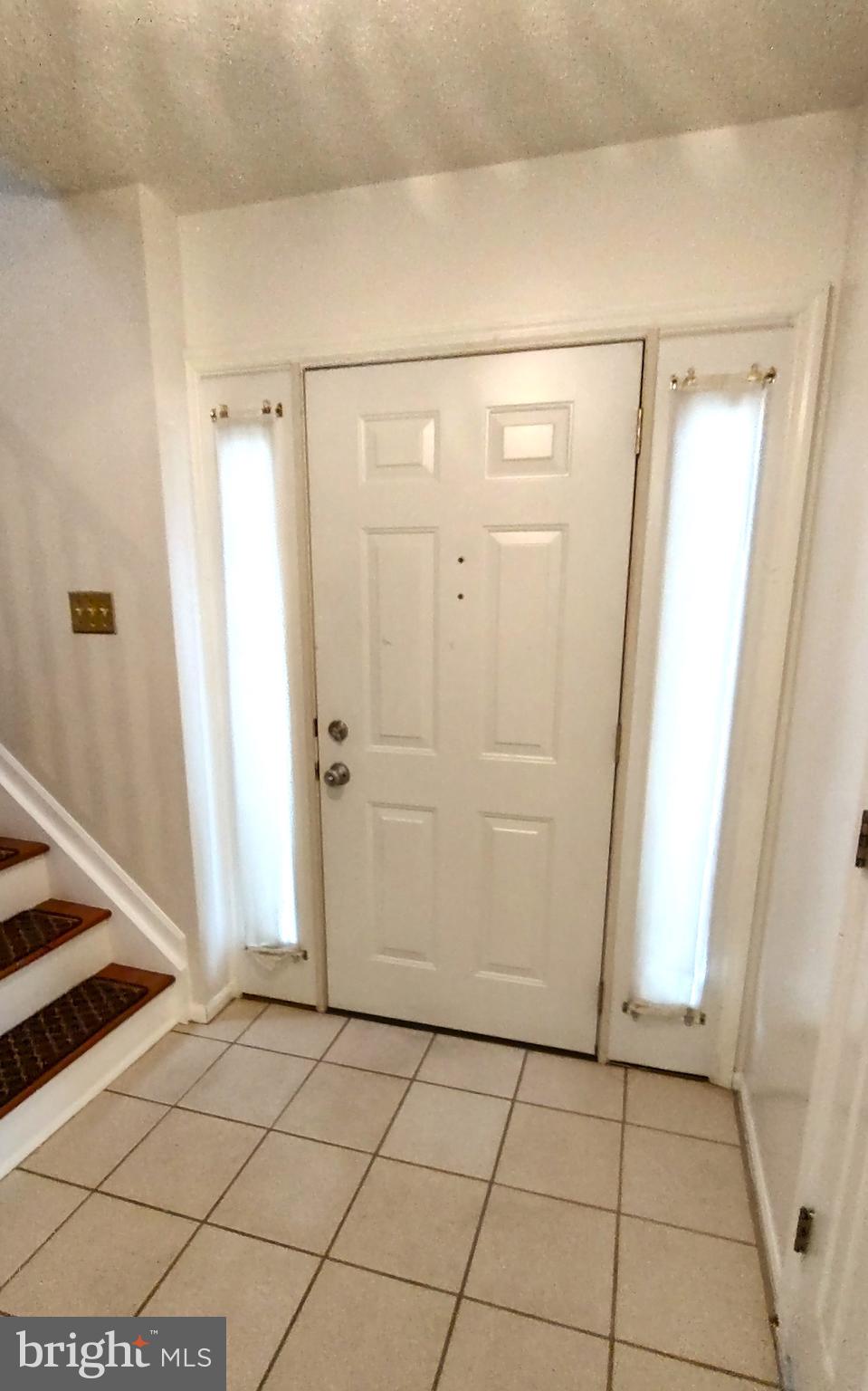 COUNTRY WALK - Residential Lease