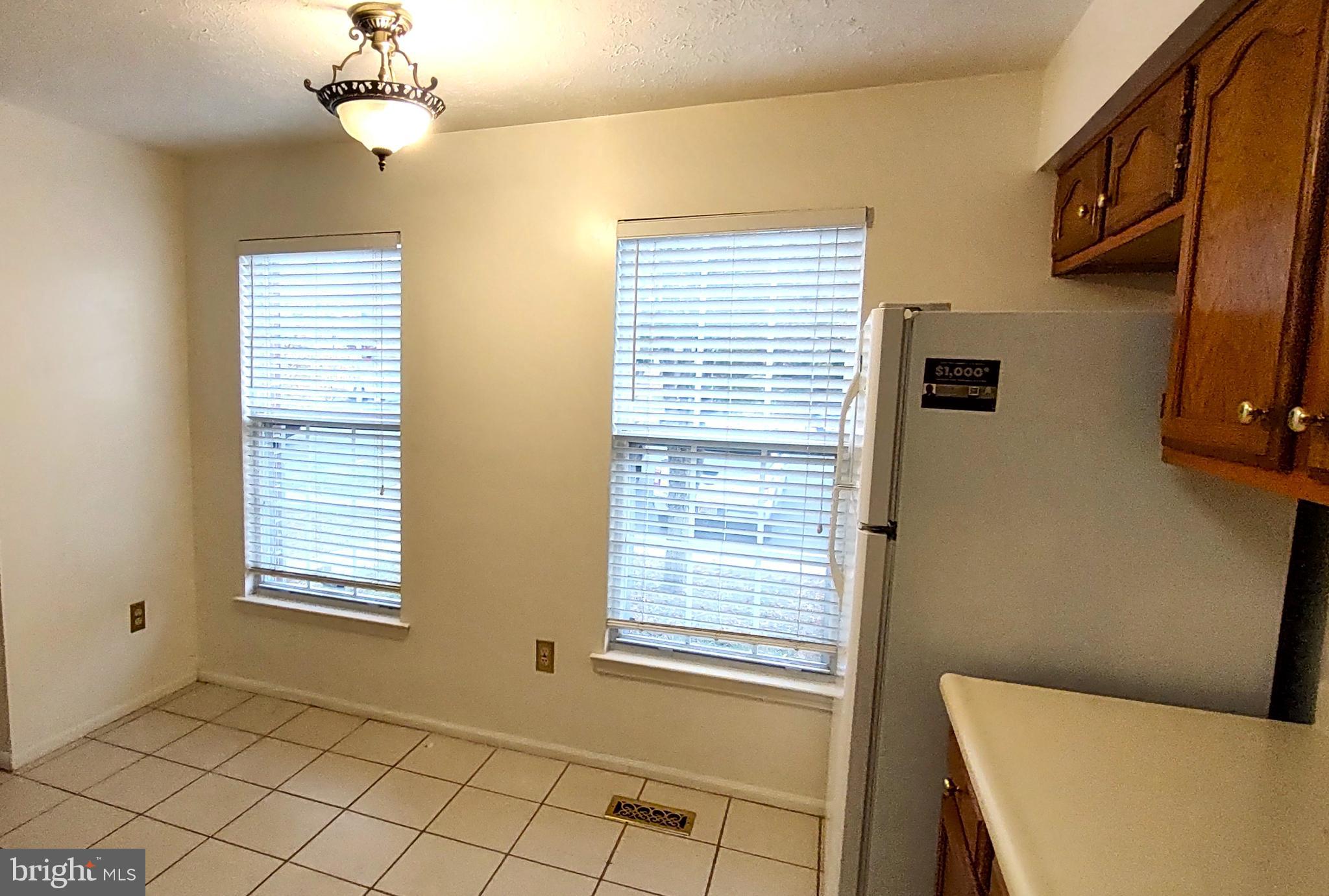 COUNTRY WALK - Residential Lease