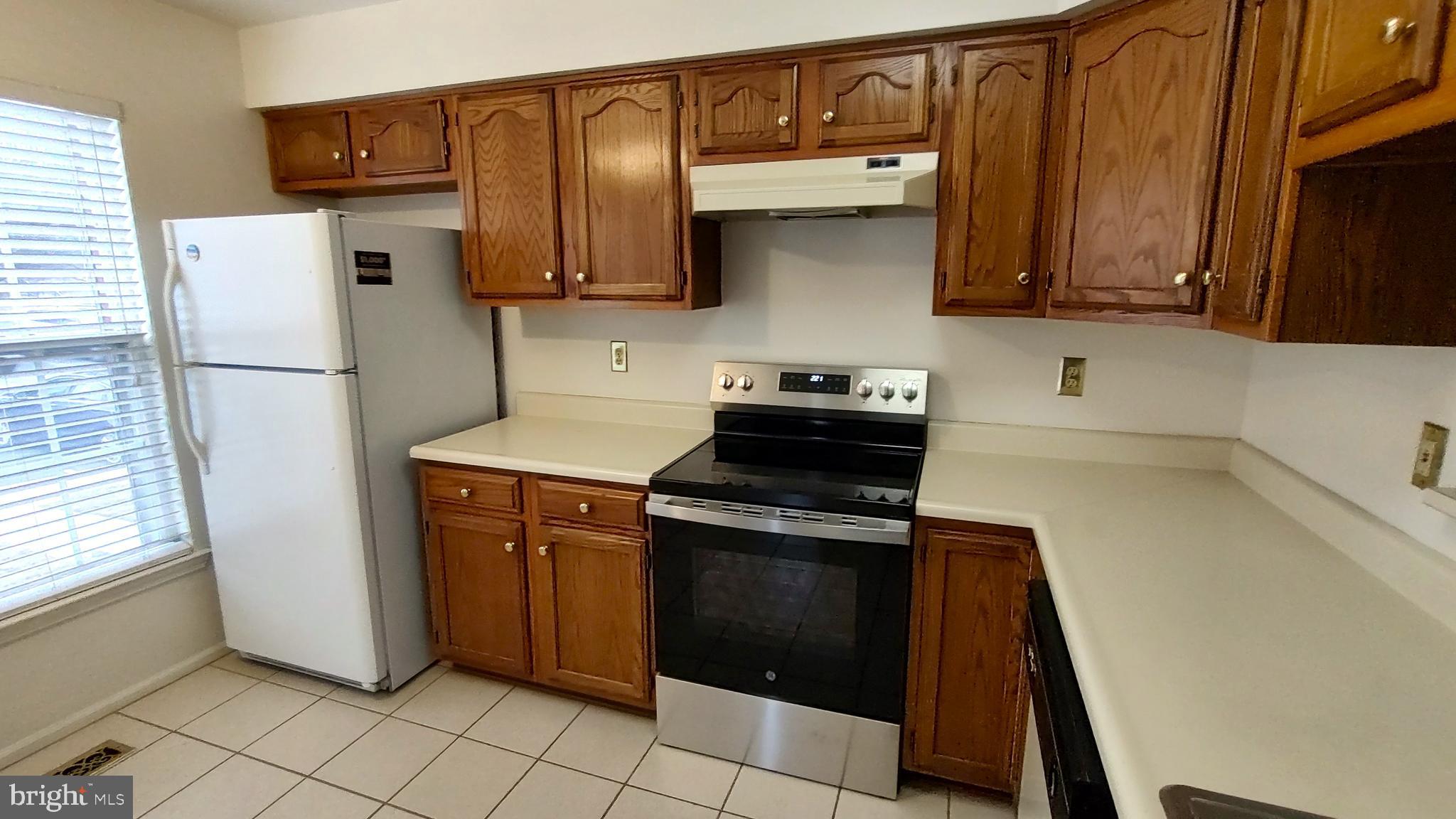 COUNTRY WALK - Residential Lease