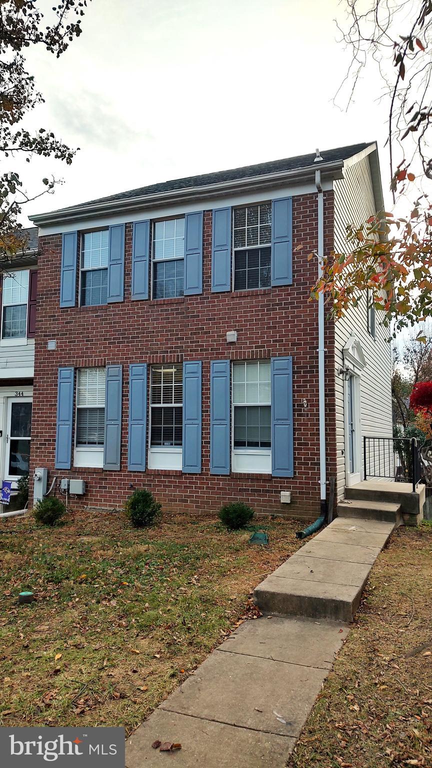 COUNTRY WALK - Residential Lease
