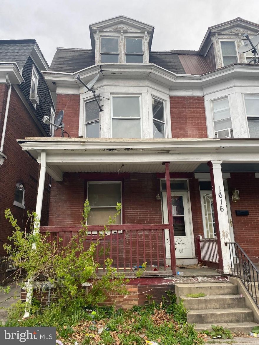 Investor Alert! 5 bedroom, 2 bath property in Harrisburg, over 1900 square feet of living space. Property being Sold AS IS. Agents must be present with client during the showing. NO UTILITIES ON. BRING A FLASHLIGHT. SHOWING ACCESS BETWEEN 8AM TO 3PM ONLY. Rehab as a single family and flip OR rent out for monthly income. Parking available in back of property. Property has Harrisburg city condemned order status. Contact list agent for more details.