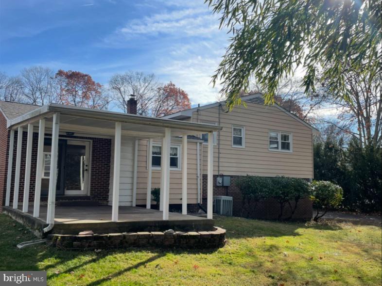 13008 WOODBURN DRIVE