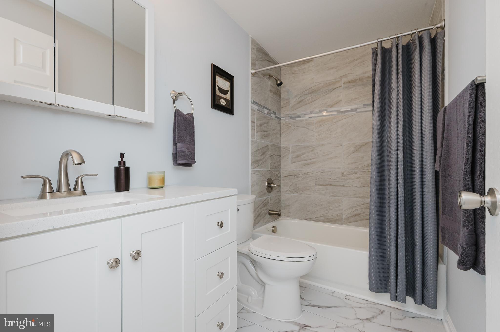 HILLSDALE - Residential