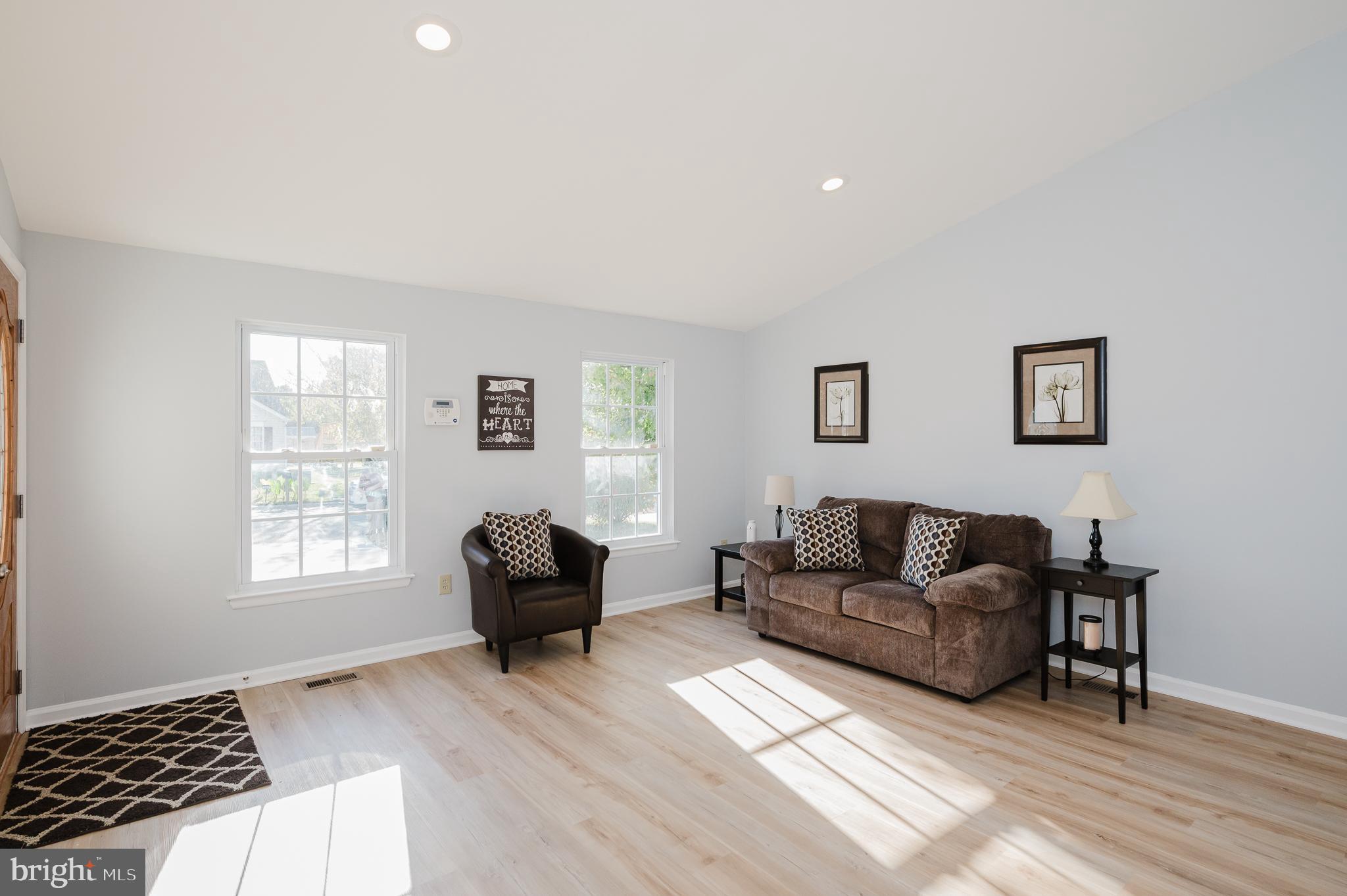 HILLSDALE - Residential