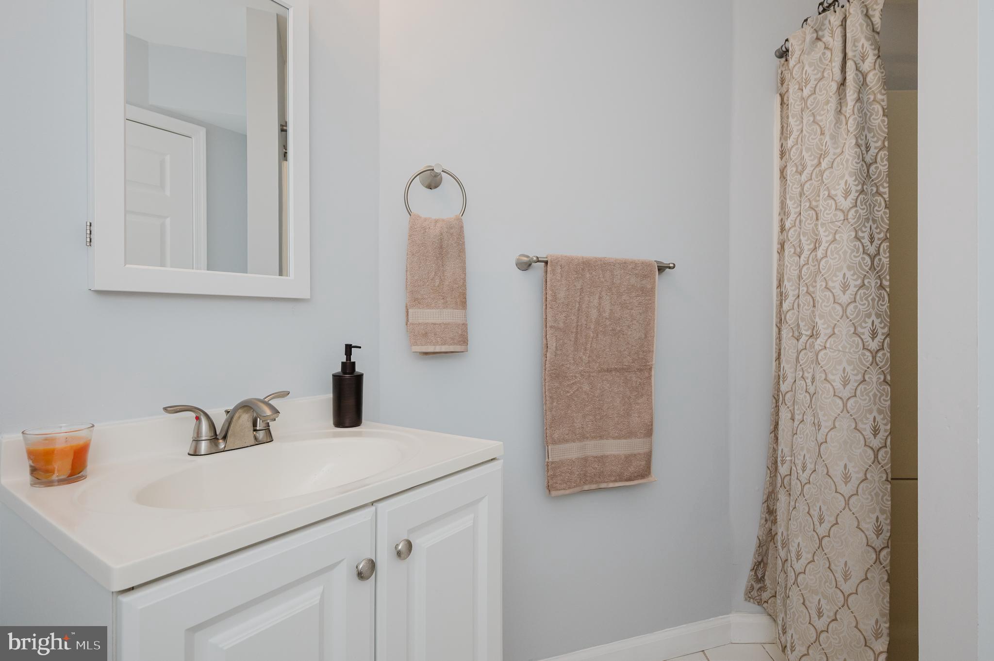 HILLSDALE - Residential