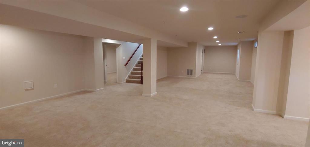 LINDEN GROVE - Residential