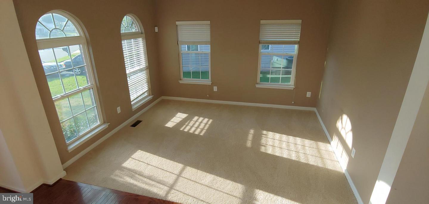 LINDEN GROVE - Residential