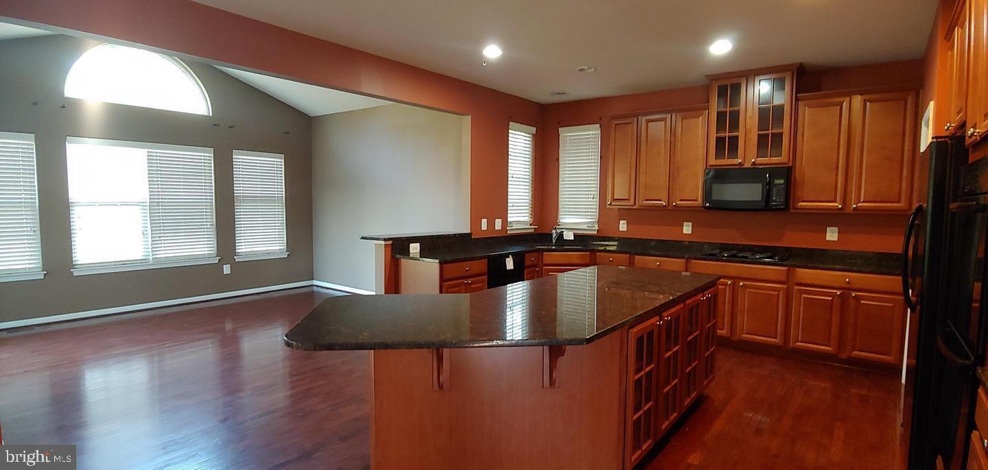 LINDEN GROVE - Residential