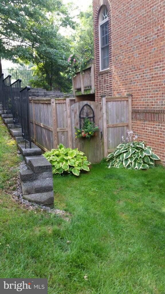 STONE CREEK CROSSING - Residential