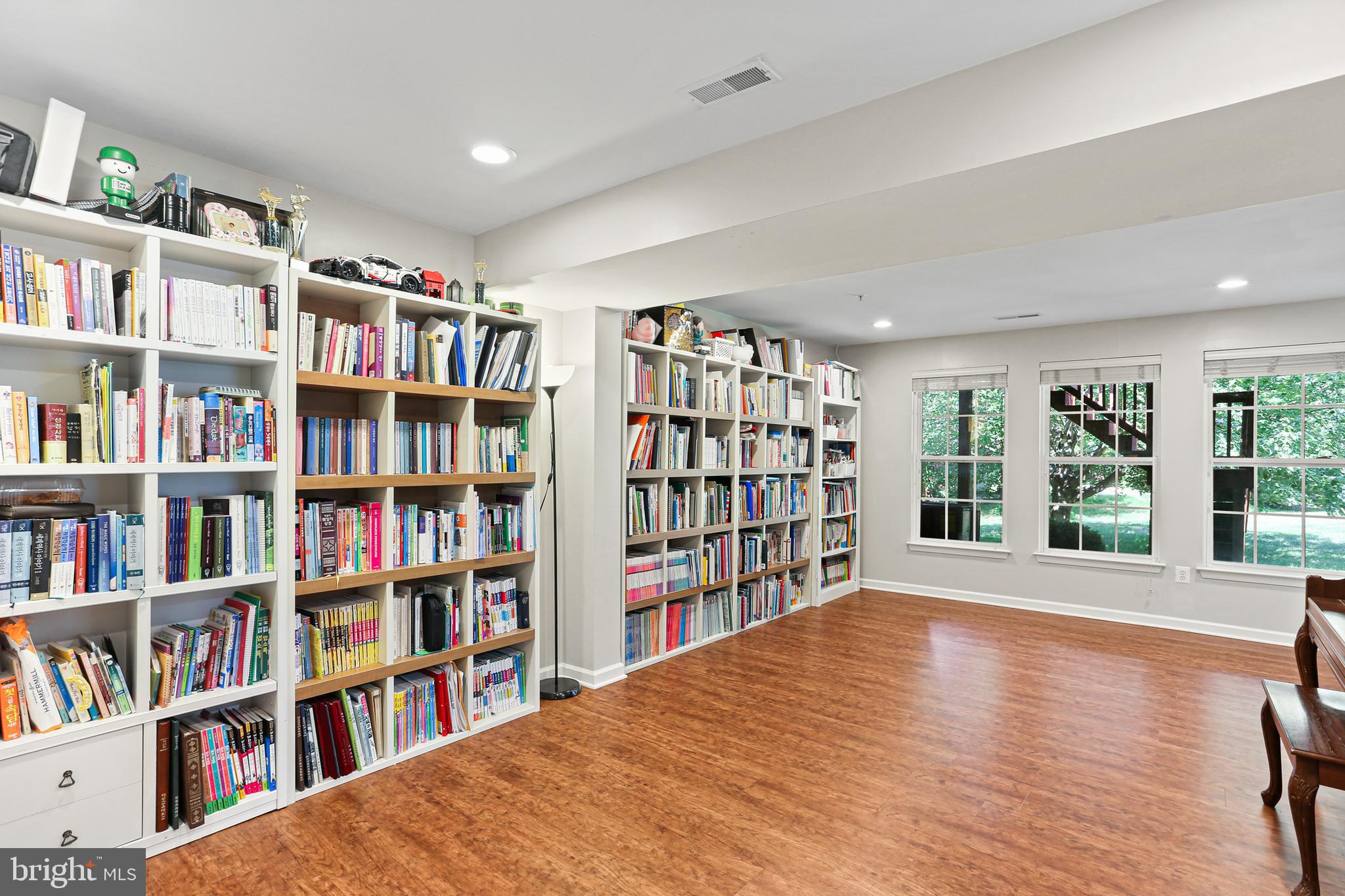 WAVERLY WOODS - Residential