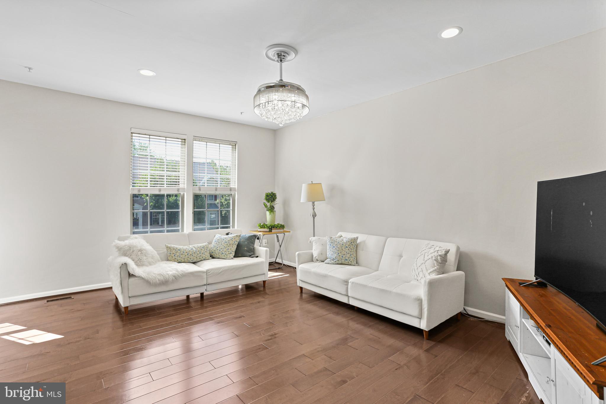 WAVERLY WOODS - Residential