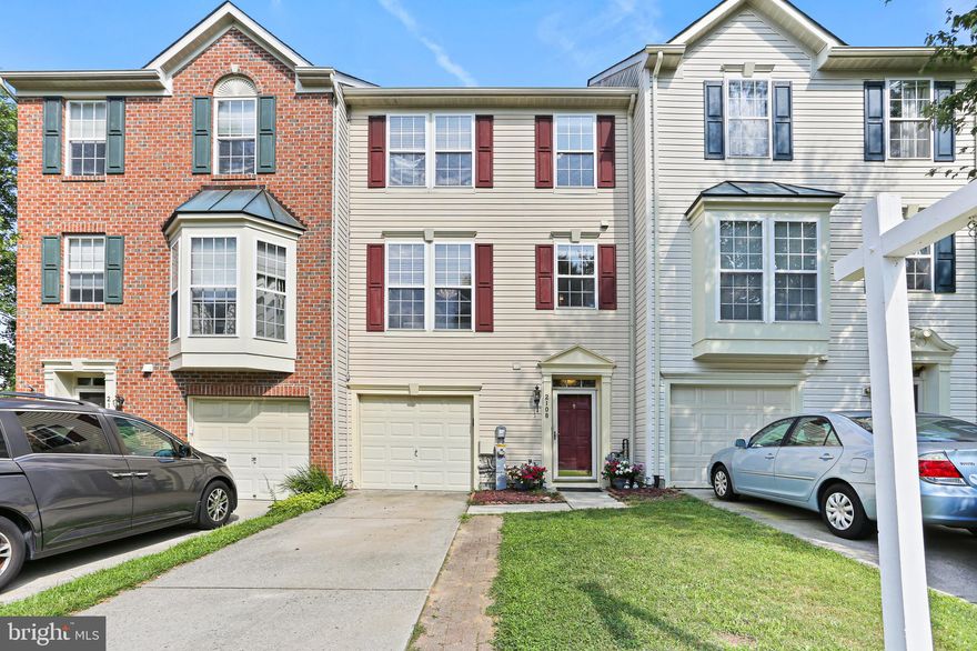 Welcome to 2108 Bexley Dr.  Beautifully well maintained townhome located in desired Wavery Woods Golf Community.  Full of natural lights bright up the entire house. Open floor plan with eat-in kitchen with upgraded countertops, backsplash and appliances. Extra all in one washer/dryer unit on main level for your convenient. Fully finished walk out basement with full bathroom perfect for your entertainment and your guest.  Upper level features with 3beds/2 full bathroom. Master bedroom with walk in closet. Leased Solar Panels provide big savings on electric bill! Low HOA with tons of community amenities including pool, tennis courts. Convenient to shopping centers, major highways and great school district.
UPGRADES: NEW PAINT(2023), NEW FLOORS(BASEMENT AND UPPER LEVEL BEDROOMS)(2023), LIGHT FIXTURES(2023), CEILING FANS(2023), MASTER BATHROOM VANITY & LIGHT UPGRADES(2022),  BASEMENT BATHROOM UPGRADE(2022), APPLIANCES(2021), BASEMENT DRYER(2023), HVAC(2015)