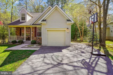 327 Cross Creek Court, Chester, MD MLS: MDQA2012426