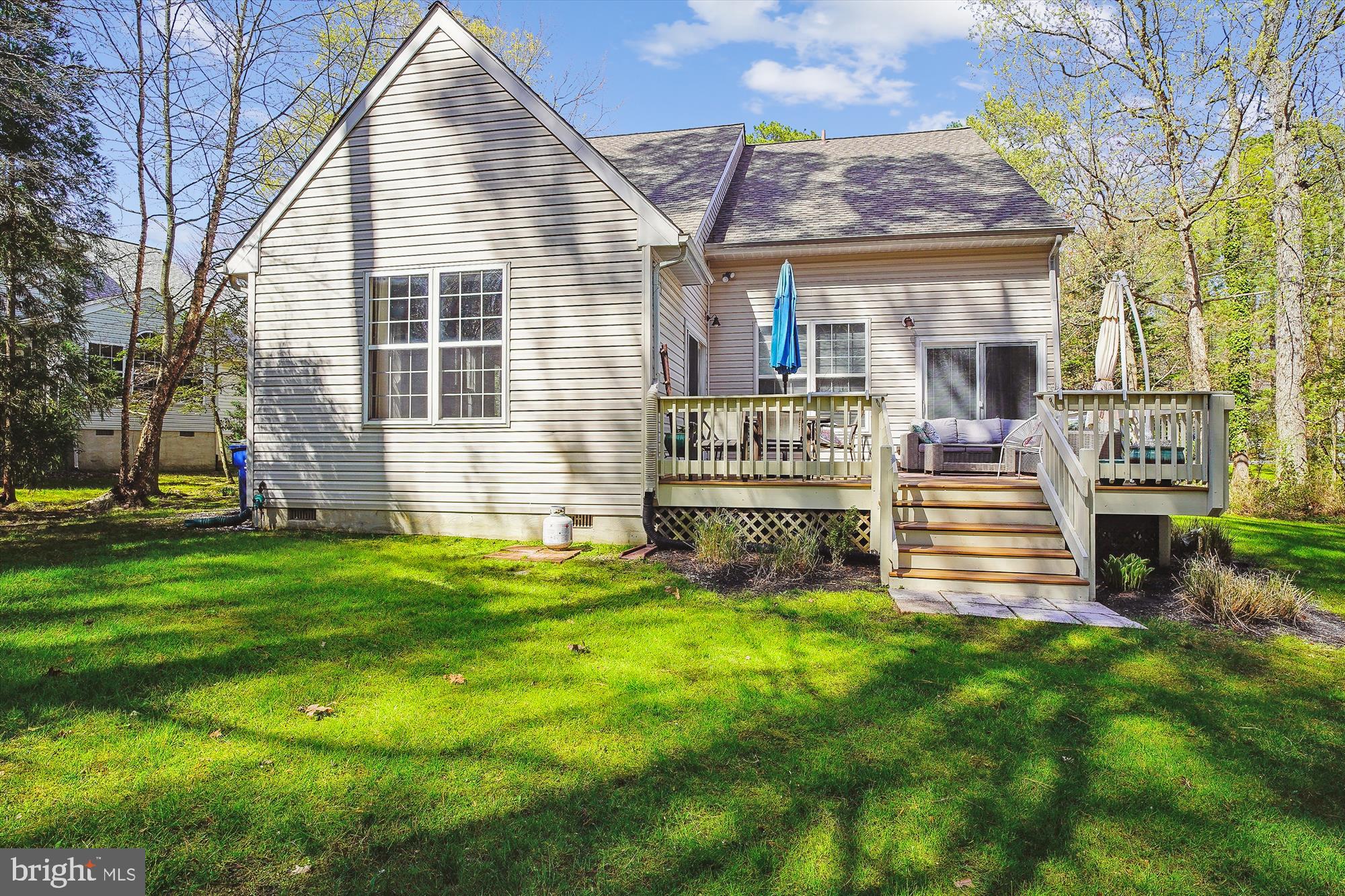 327 CROSS CREEK COURT