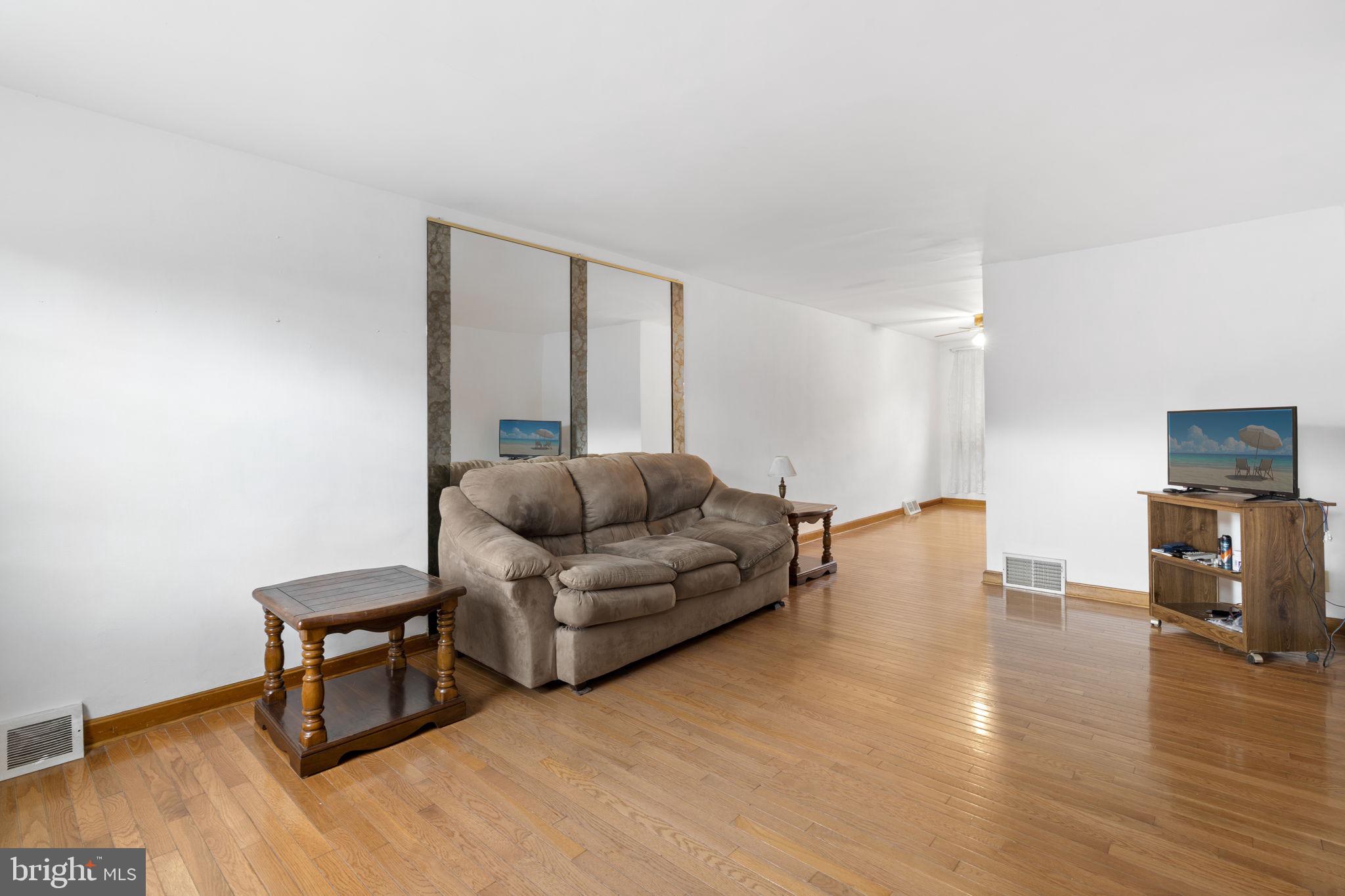 DELMAR VILLAGE - Residential