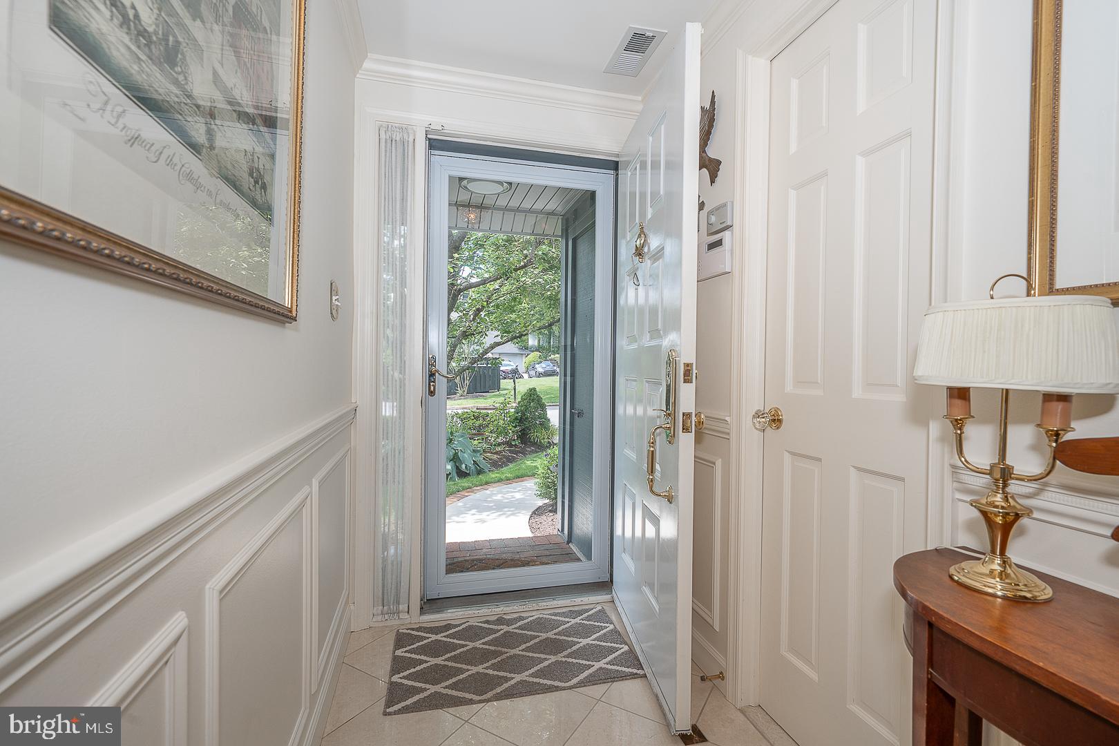 526 FOXWOOD LANE