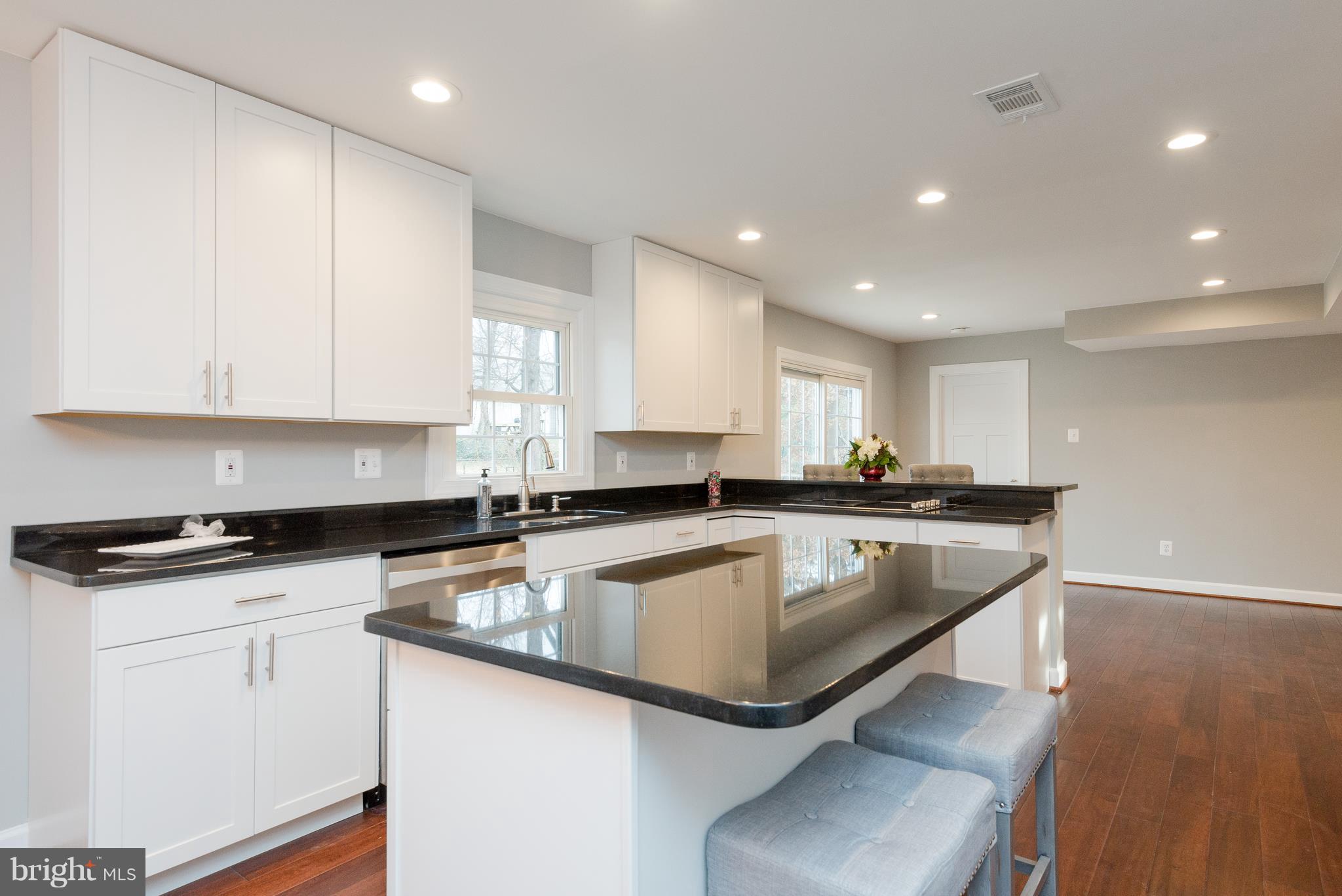 THE PROVINCES - Residential