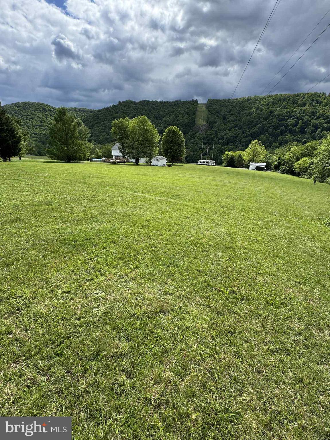 TIMBERLAKE ESTATES - Residential