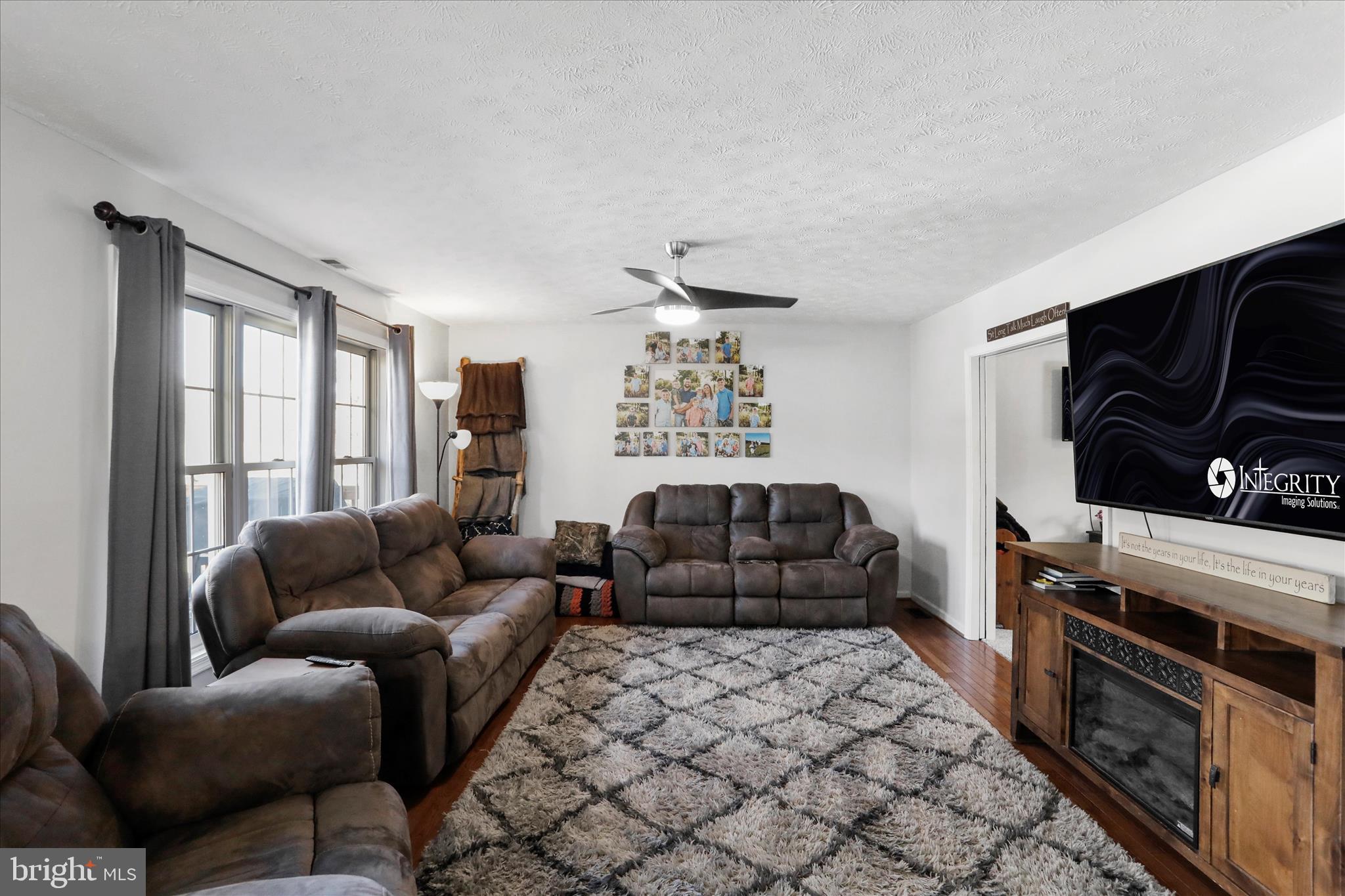 TIMBERLAKE ESTATES - Residential