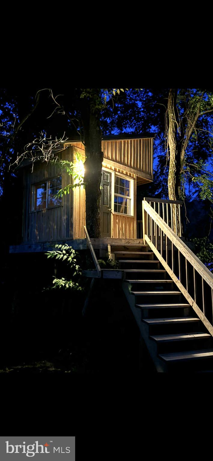 TIMBERLAKE ESTATES - Residential