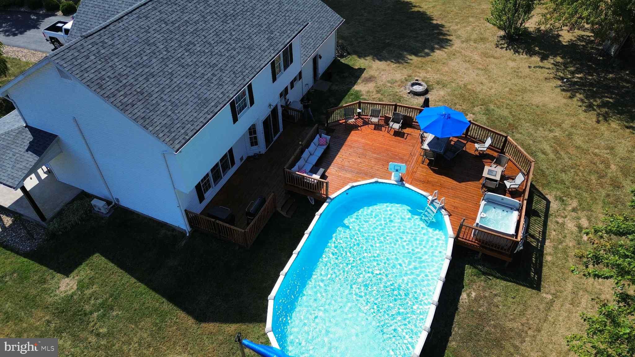 TIMBERLAKE ESTATES - Residential