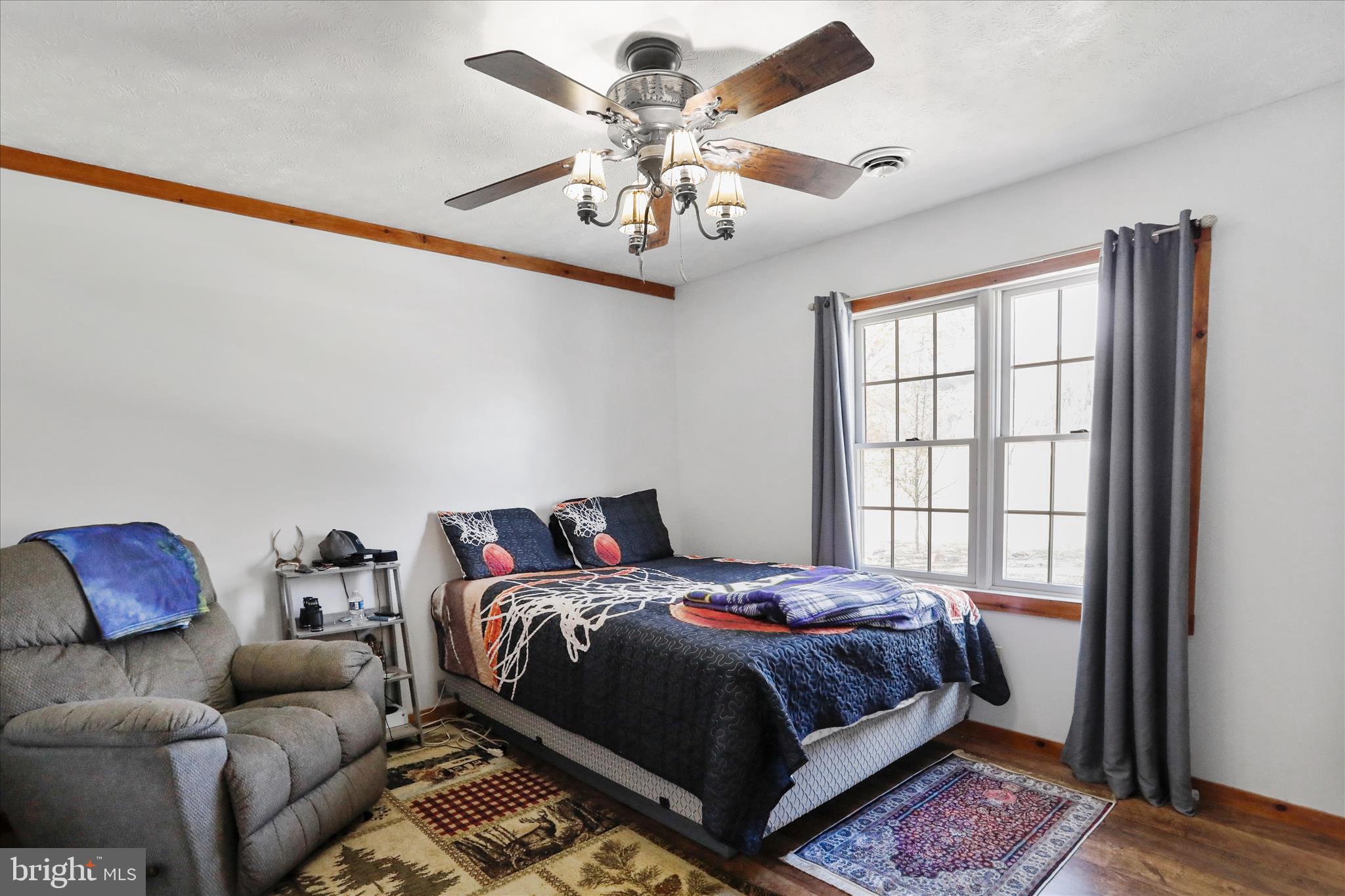 TIMBERLAKE ESTATES - Residential